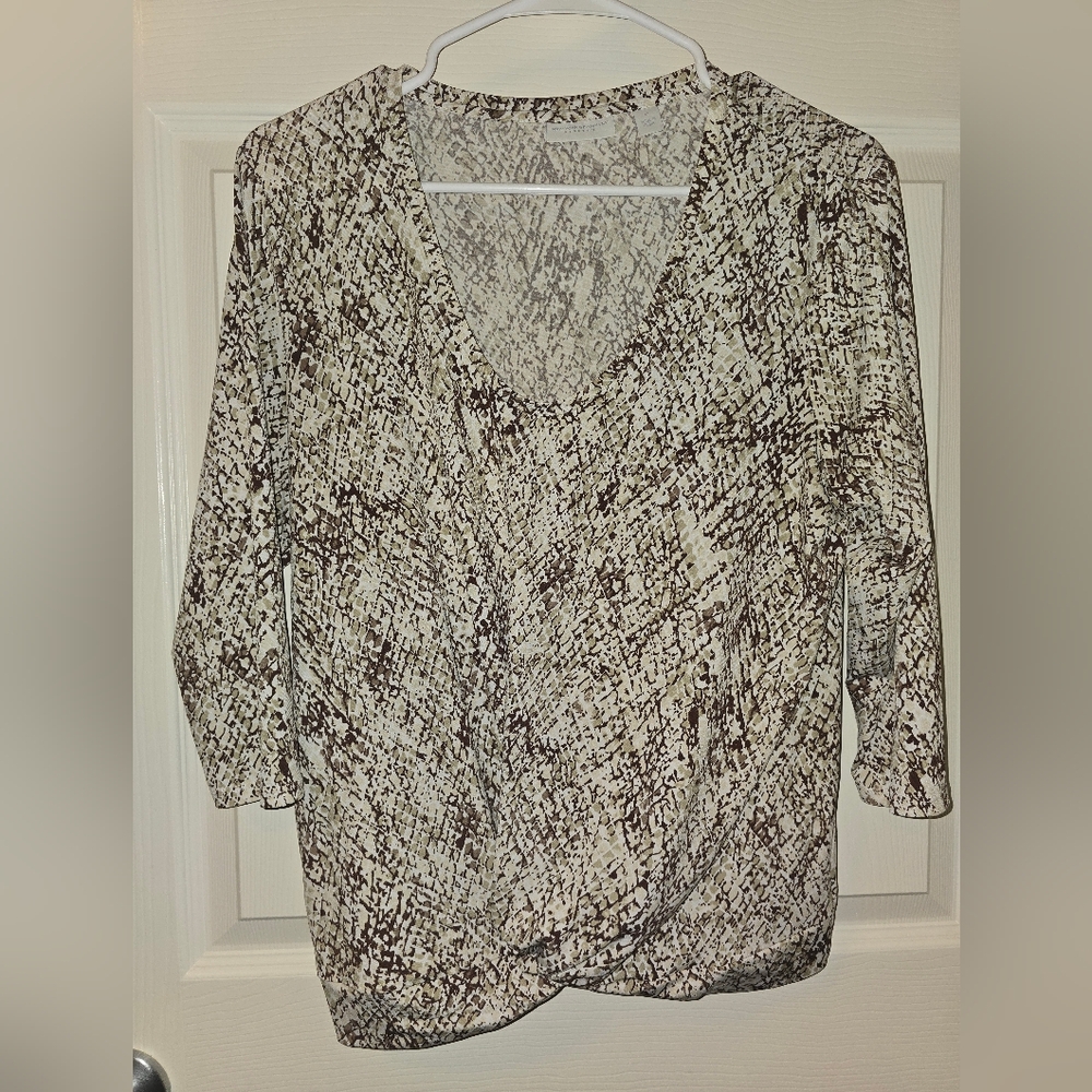 Chic Patterned Blouse